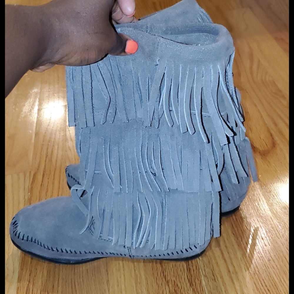 Boots - Picture 4 of 6